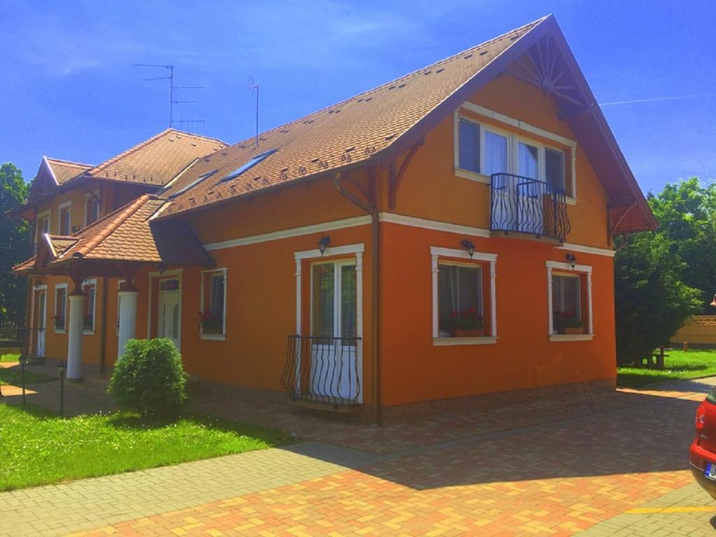 Horváth Vendégház Orosháza Esterno foto